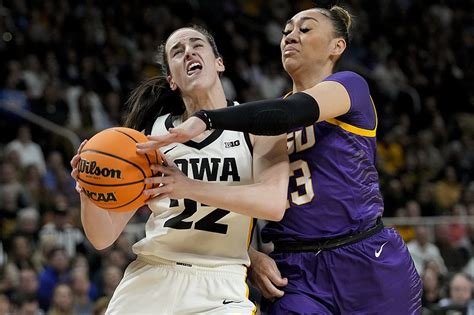 win game free 138|Iowa, Caitlin Clark knock out defending champ LSU, will face .
